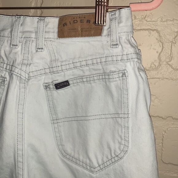 Vintage Distressed Frayed Cut Off Shorts - Picture 7 of 12